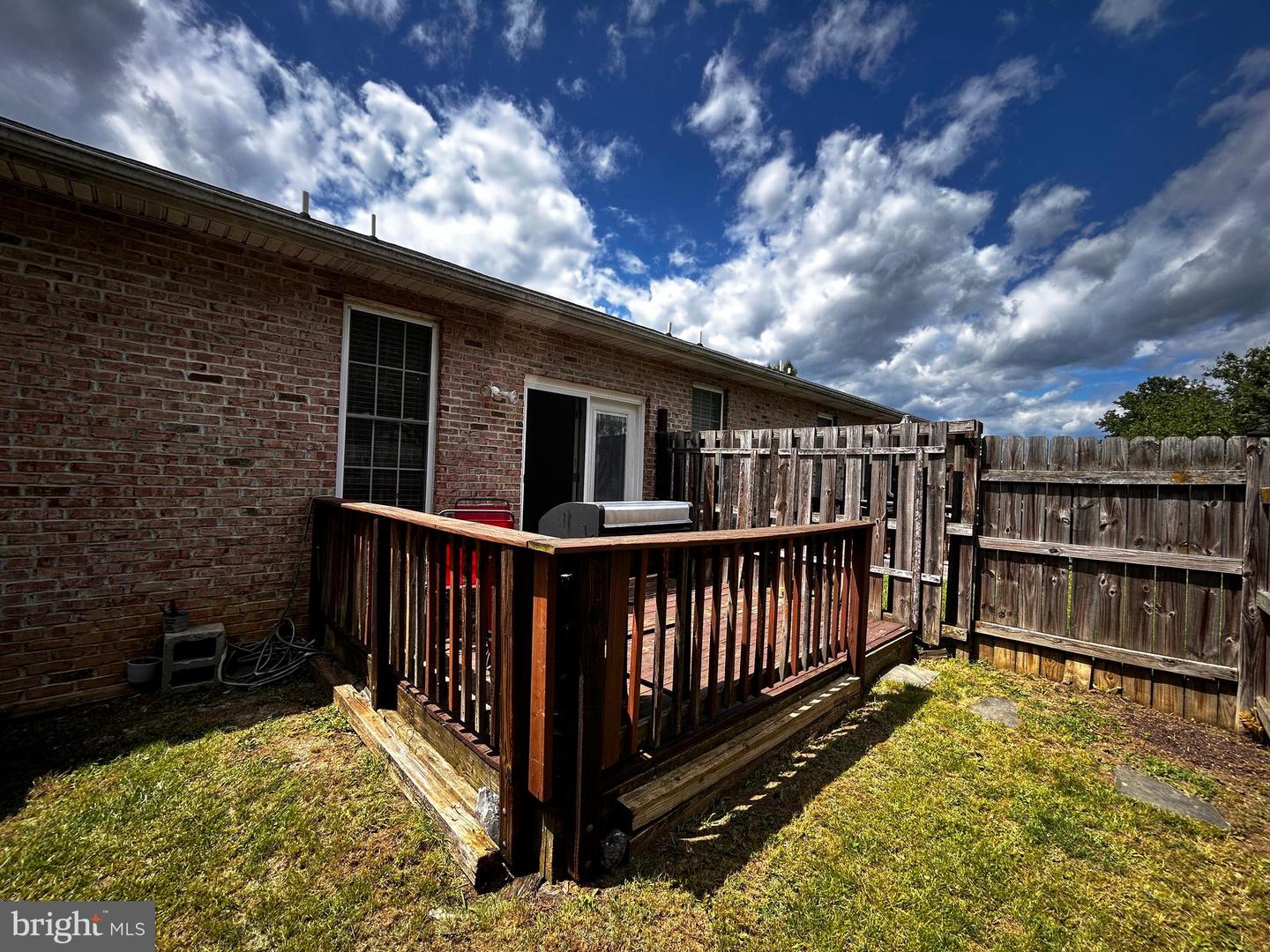 331 LORA DR, WOODSTOCK, Virginia 22664, 2 Bedrooms Bedrooms, ,2 BathroomsBathrooms,Residential,For sale,331 LORA DR,VASH2011410 MLS # VASH2011410