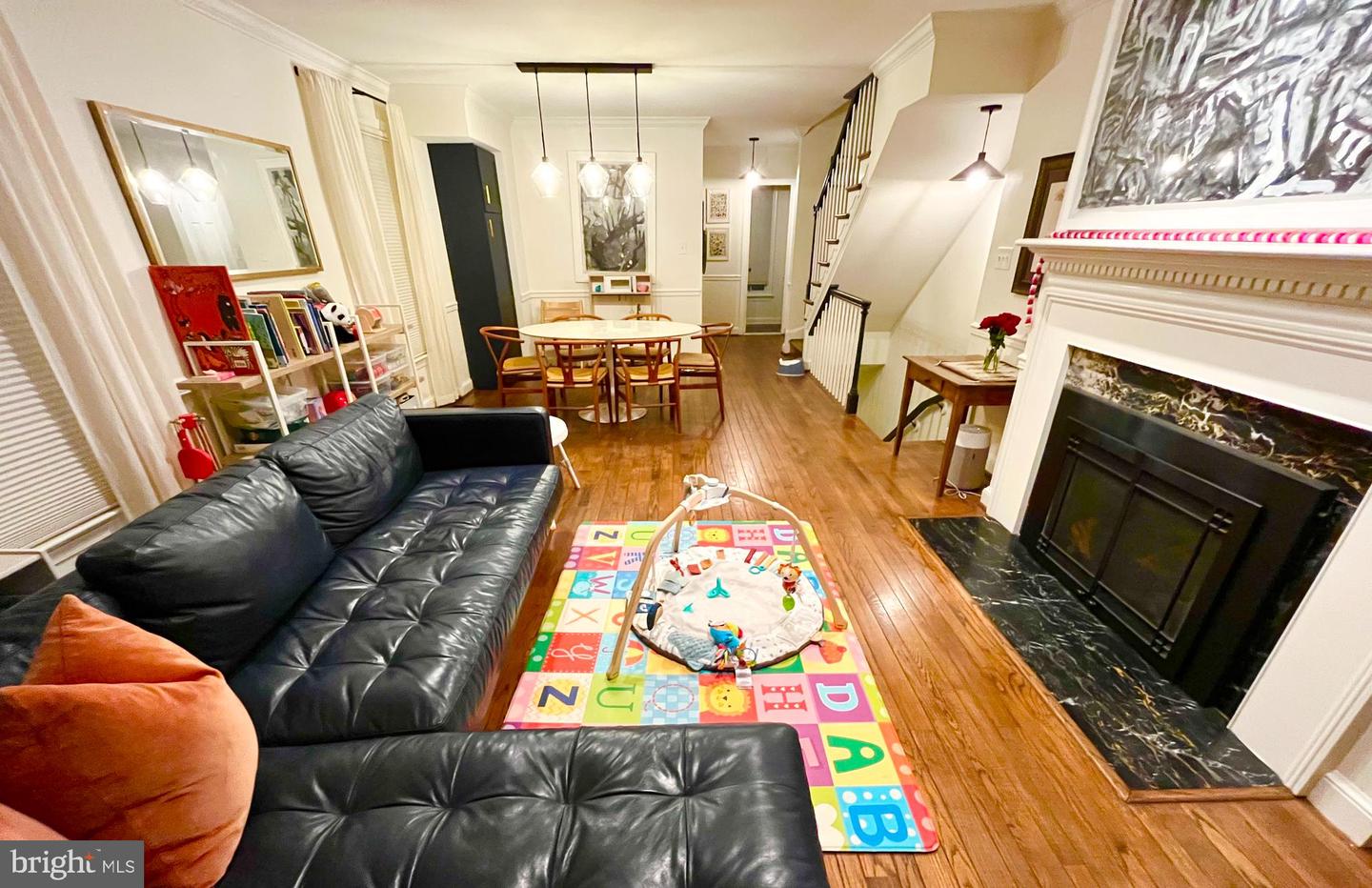 2538 QUEEN ANNES LN NW, WASHINGTON, District Of Columbia 20037, 3 Bedrooms Bedrooms, ,2 BathroomsBathrooms,Residential,For sale,2538 QUEEN ANNES LN NW,DCDC2199902 MLS # DCDC2199902