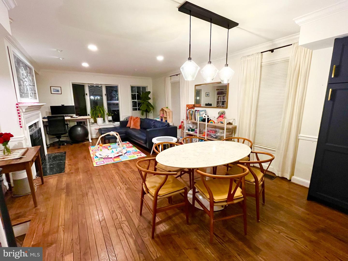2538 QUEEN ANNES LN NW, WASHINGTON, District Of Columbia 20037, 3 Bedrooms Bedrooms, ,2 BathroomsBathrooms,Residential,For sale,2538 QUEEN ANNES LN NW,DCDC2199902 MLS # DCDC2199902