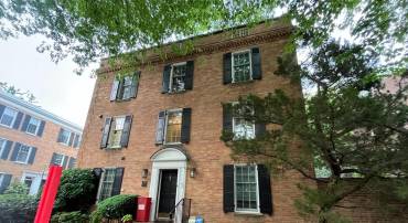 2538 QUEEN ANNES LN NW, WASHINGTON, District Of Columbia 20037, 3 Bedrooms Bedrooms, ,2 BathroomsBathrooms,Residential,For sale,2538 QUEEN ANNES LN NW,DCDC2199902 MLS # DCDC2199902