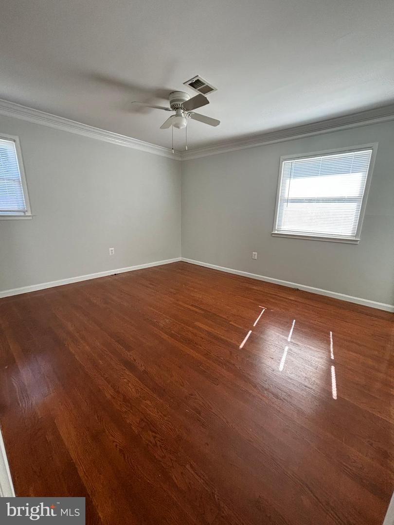 1811 HALIFAX RD, WOODBRIDGE, Virginia 22191, 6 Bedrooms Bedrooms, ,3 BathroomsBathrooms,Residential,For sale,1811 HALIFAX RD,VAPW2094364 MLS # VAPW2094364