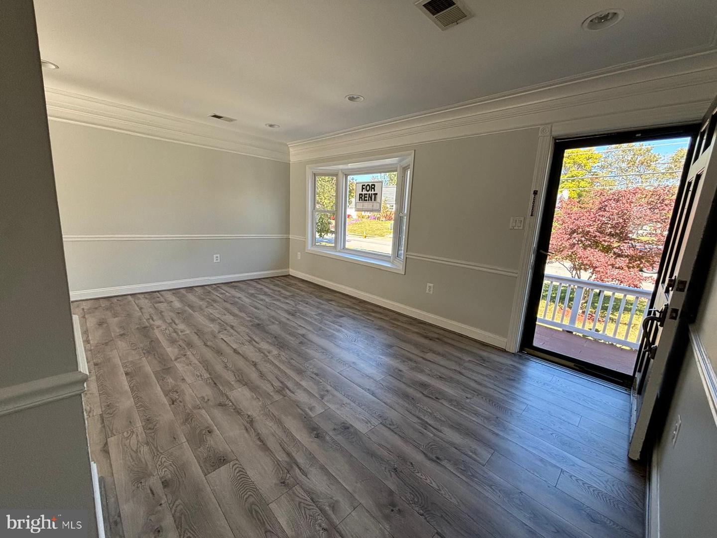 1811 HALIFAX RD, WOODBRIDGE, Virginia 22191, 6 Bedrooms Bedrooms, ,3 BathroomsBathrooms,Residential,For sale,1811 HALIFAX RD,VAPW2094364 MLS # VAPW2094364