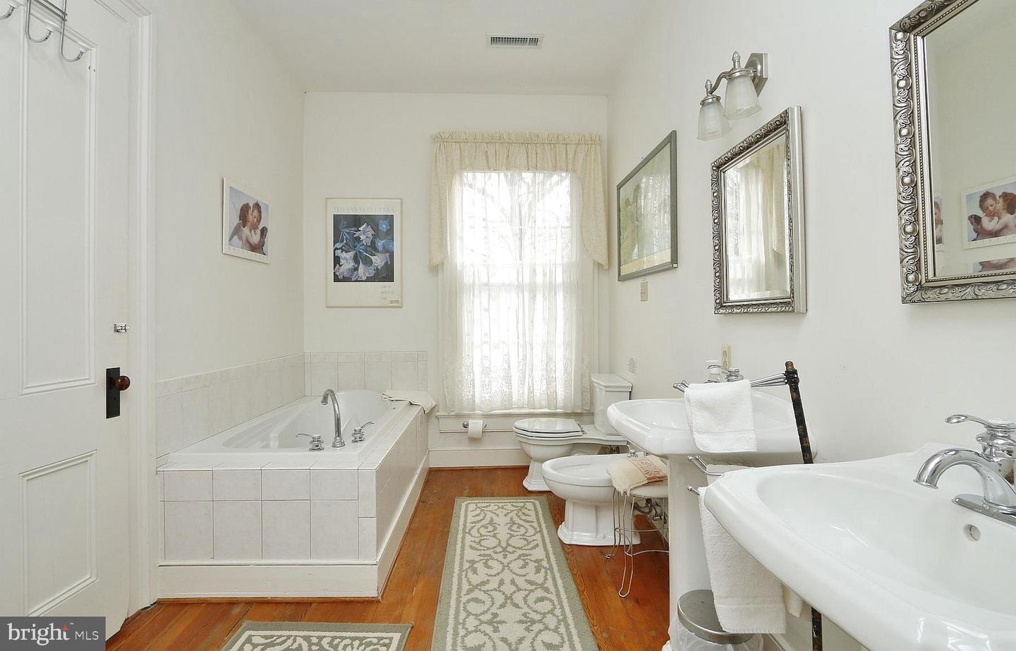 11441 GRUB HILL CHURCH RD, AMELIA COURT HOUSE, Virginia 23002, 8 Bedrooms Bedrooms, ,7 BathroomsBathrooms,Residential,For sale,11441 GRUB HILL CHURCH RD,VAAM2000032 MLS # VAAM2000032