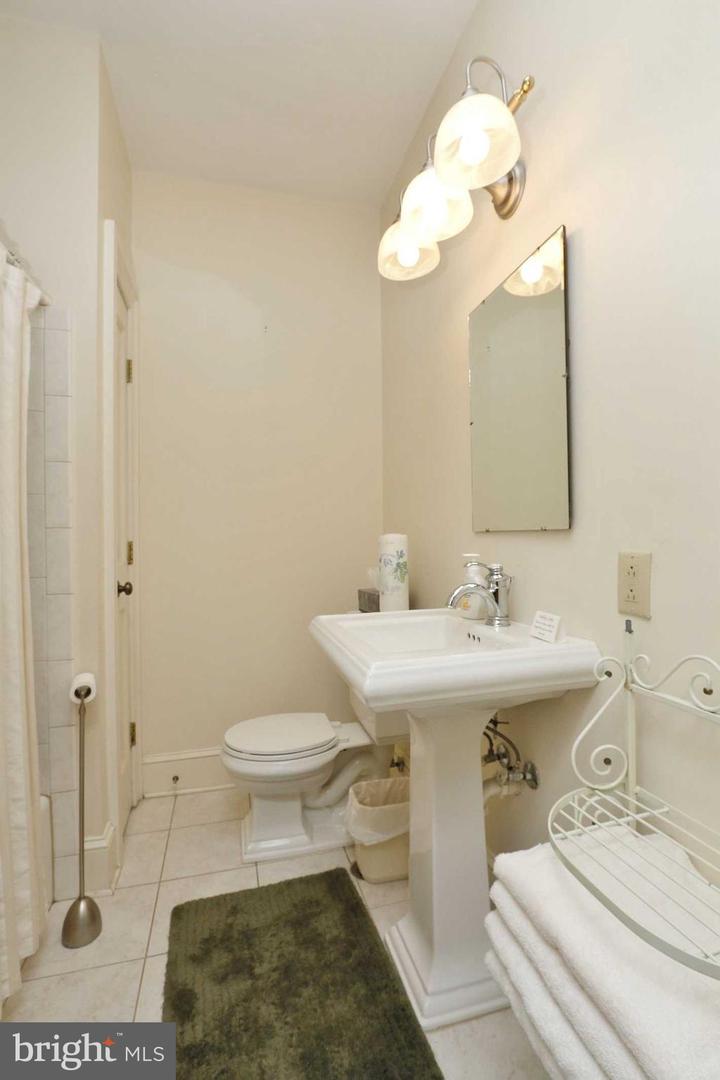 11441 GRUB HILL CHURCH RD, AMELIA COURT HOUSE, Virginia 23002, 8 Bedrooms Bedrooms, ,7 BathroomsBathrooms,Residential,For sale,11441 GRUB HILL CHURCH RD,VAAM2000032 MLS # VAAM2000032