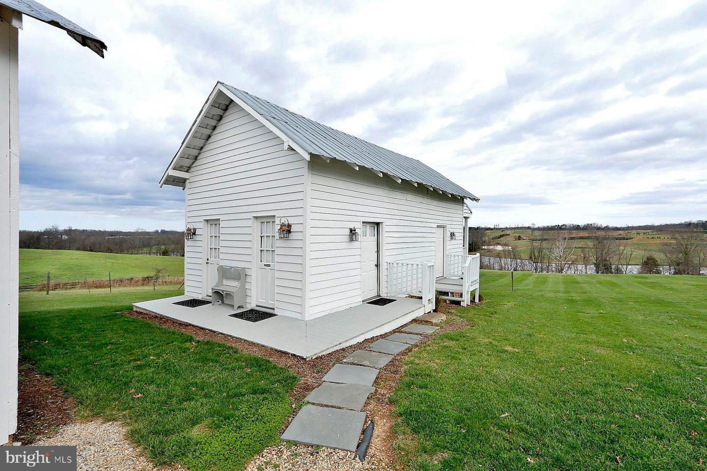 11441 GRUB HILL CHURCH RD, AMELIA COURT HOUSE, Virginia 23002, 8 Bedrooms Bedrooms, ,7 BathroomsBathrooms,Residential,For sale,11441 GRUB HILL CHURCH RD,VAAM2000032 MLS # VAAM2000032