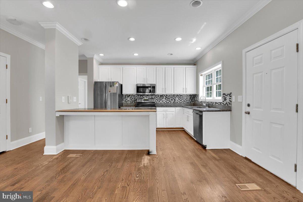 62 ACADIA ST, STAFFORD, Virginia 22554, 4 Bedrooms Bedrooms, 7 Rooms Rooms,3 BathroomsBathrooms,Residential,For sale,62 ACADIA ST,VAST2038736 MLS # VAST2038736