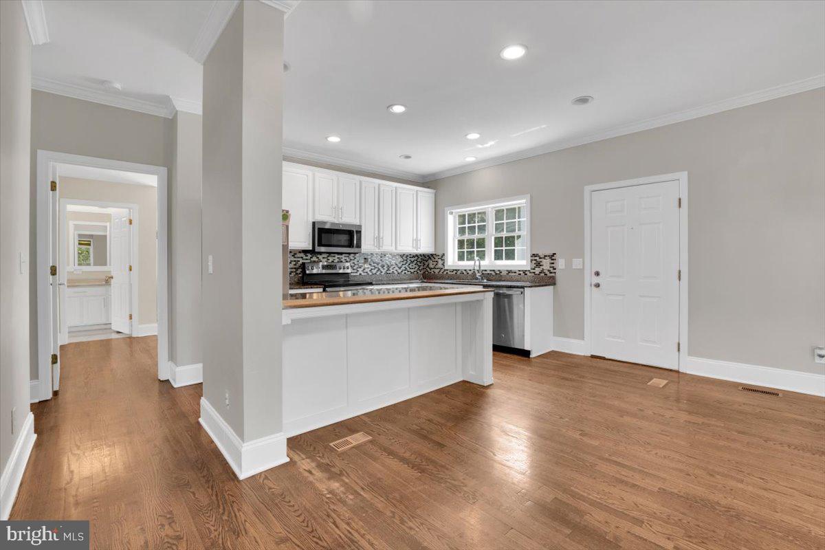 62 ACADIA ST, STAFFORD, Virginia 22554, 4 Bedrooms Bedrooms, 7 Rooms Rooms,3 BathroomsBathrooms,Residential,For sale,62 ACADIA ST,VAST2038736 MLS # VAST2038736