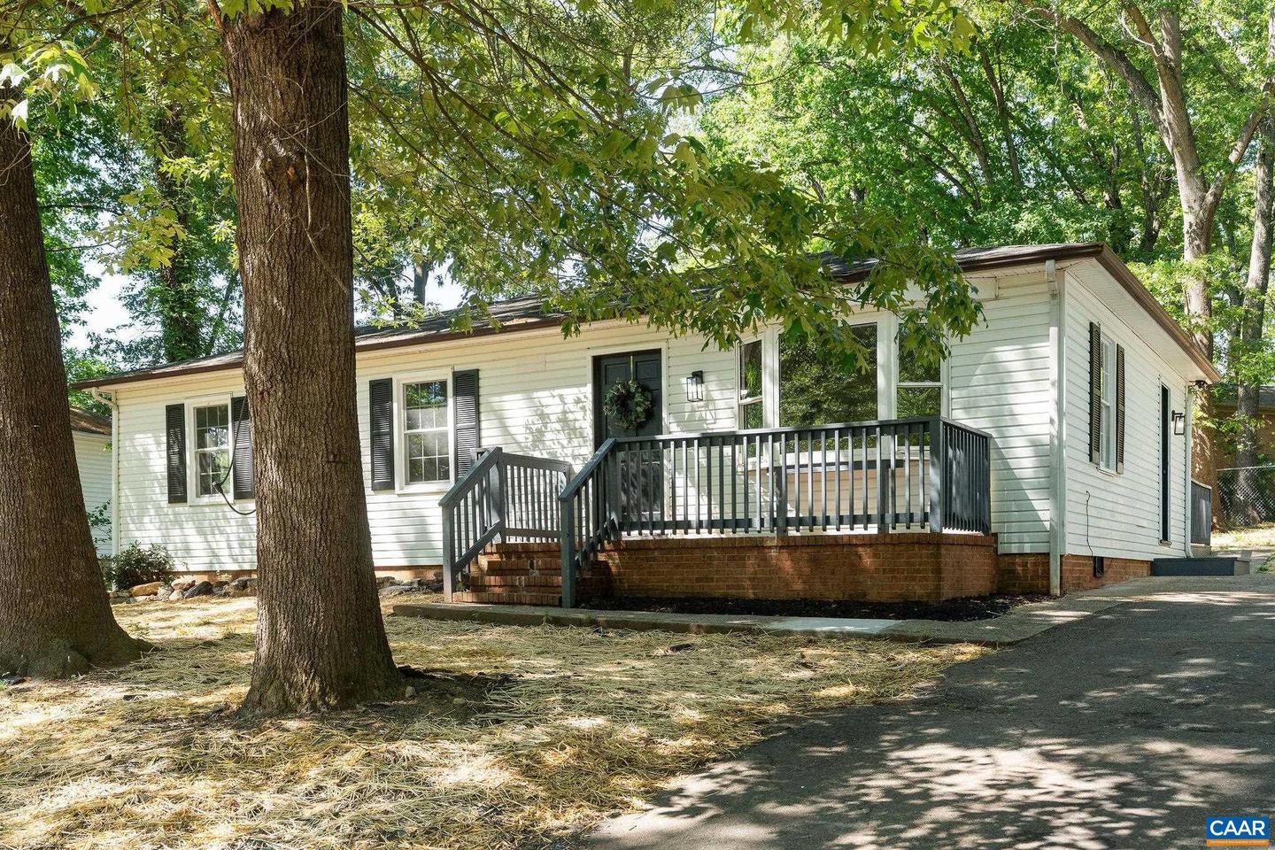 108 MIDDLESEX DR, CHARLOTTESVILLE, Virginia 22901, 3 Bedrooms Bedrooms, ,2 BathroomsBathrooms,Residential,For sale,108 MIDDLESEX DR,664449 MLS # 664449