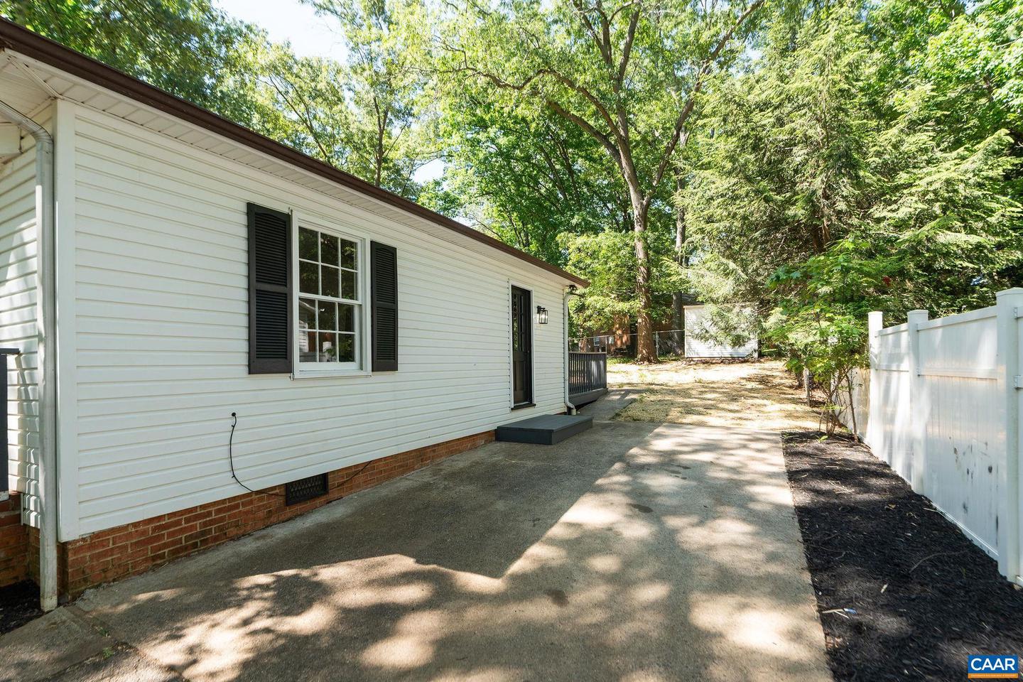 108 MIDDLESEX DR, CHARLOTTESVILLE, Virginia 22901, 3 Bedrooms Bedrooms, ,2 BathroomsBathrooms,Residential,For sale,108 MIDDLESEX DR,664449 MLS # 664449