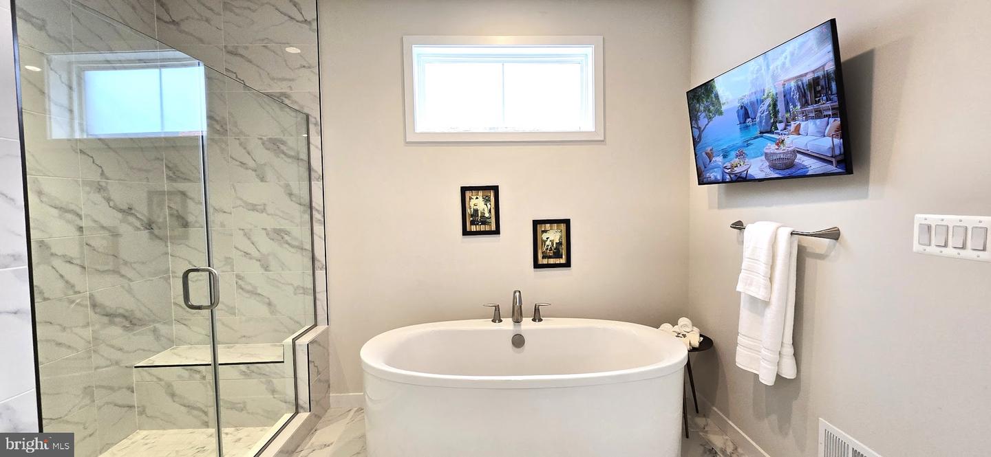 11734 SUNRISE VALLEY DR, RESTON, Virginia 20191, 3 Bedrooms Bedrooms, ,3 BathroomsBathrooms,Residential,For sale,11734 SUNRISE VALLEY DR,VAFX2240584 MLS # VAFX2240584