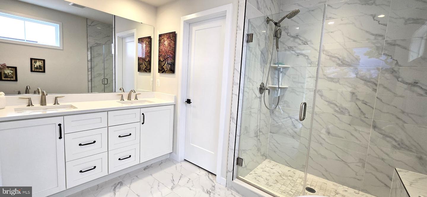 11734 SUNRISE VALLEY DR, RESTON, Virginia 20191, 3 Bedrooms Bedrooms, ,3 BathroomsBathrooms,Residential,For sale,11734 SUNRISE VALLEY DR,VAFX2240584 MLS # VAFX2240584