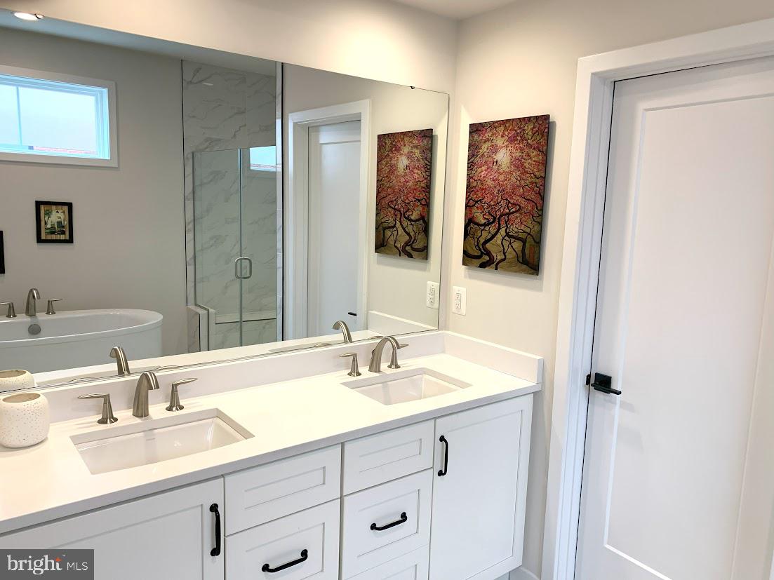 11734 SUNRISE VALLEY DR, RESTON, Virginia 20191, 3 Bedrooms Bedrooms, ,3 BathroomsBathrooms,Residential,For sale,11734 SUNRISE VALLEY DR,VAFX2240584 MLS # VAFX2240584