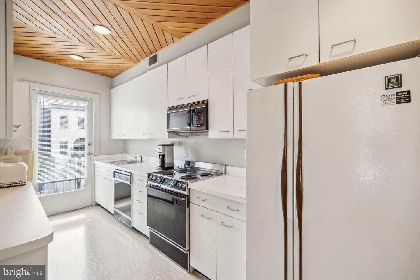 2012 R ST NW, WASHINGTON, District Of Columbia 20009, 6 Bedrooms Bedrooms, ,3 BathroomsBathrooms,Residential,For sale,2012 R ST NW,DCDC2200502 MLS # DCDC2200502