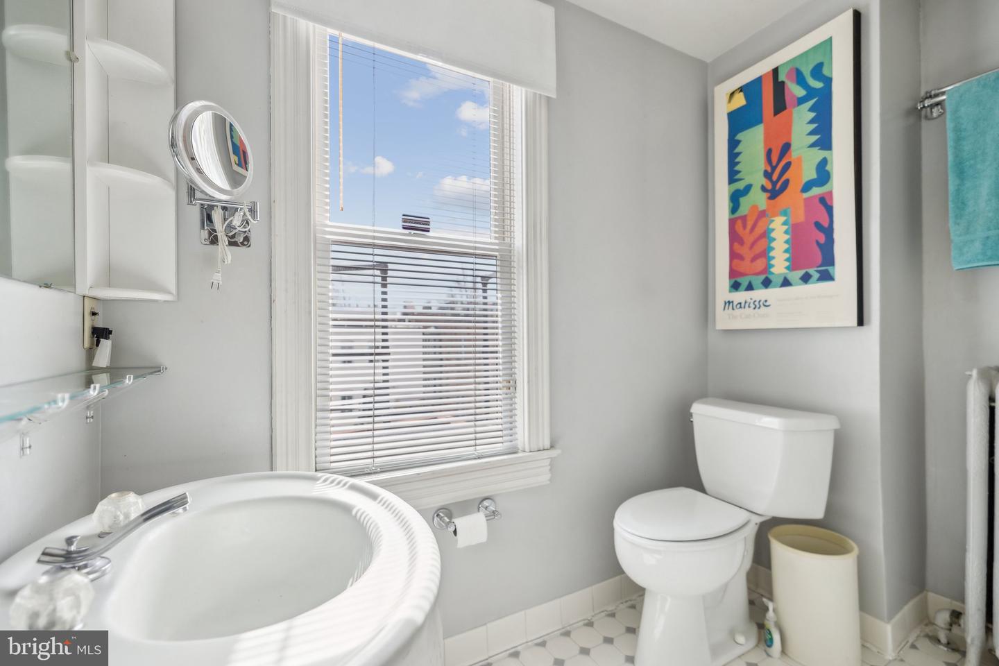 2012 R ST NW, WASHINGTON, District Of Columbia 20009, 6 Bedrooms Bedrooms, ,3 BathroomsBathrooms,Residential,For sale,2012 R ST NW,DCDC2200502 MLS # DCDC2200502