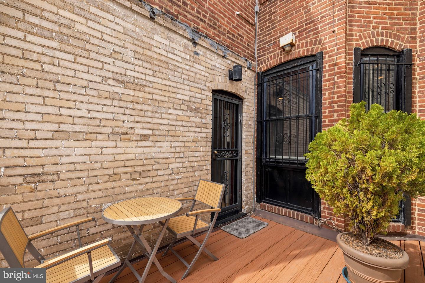 2012 R ST NW, WASHINGTON, District Of Columbia 20009, 6 Bedrooms Bedrooms, ,3 BathroomsBathrooms,Residential,For sale,2012 R ST NW,DCDC2200502 MLS # DCDC2200502