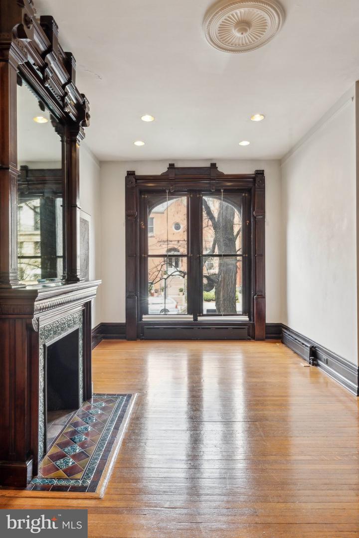 2012 R ST NW, WASHINGTON, District Of Columbia 20009, 6 Bedrooms Bedrooms, ,3 BathroomsBathrooms,Residential,For sale,2012 R ST NW,DCDC2200502 MLS # DCDC2200502