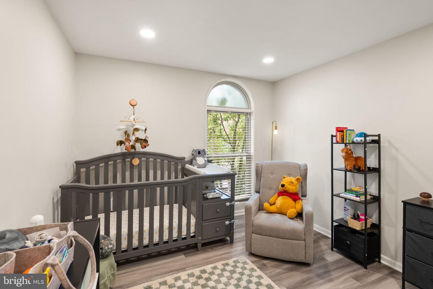 7 CANTERBURY SQ #401, ALEXANDRIA, Virginia 22304, 2 Bedrooms Bedrooms, ,1 BathroomBathrooms,Residential,For sale,7 CANTERBURY SQ #401,VAAX2045330 MLS # VAAX2045330