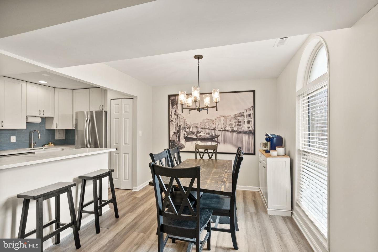 7 CANTERBURY SQ #401, ALEXANDRIA, Virginia 22304, 2 Bedrooms Bedrooms, ,1 BathroomBathrooms,Residential,For sale,7 CANTERBURY SQ #401,VAAX2045330 MLS # VAAX2045330