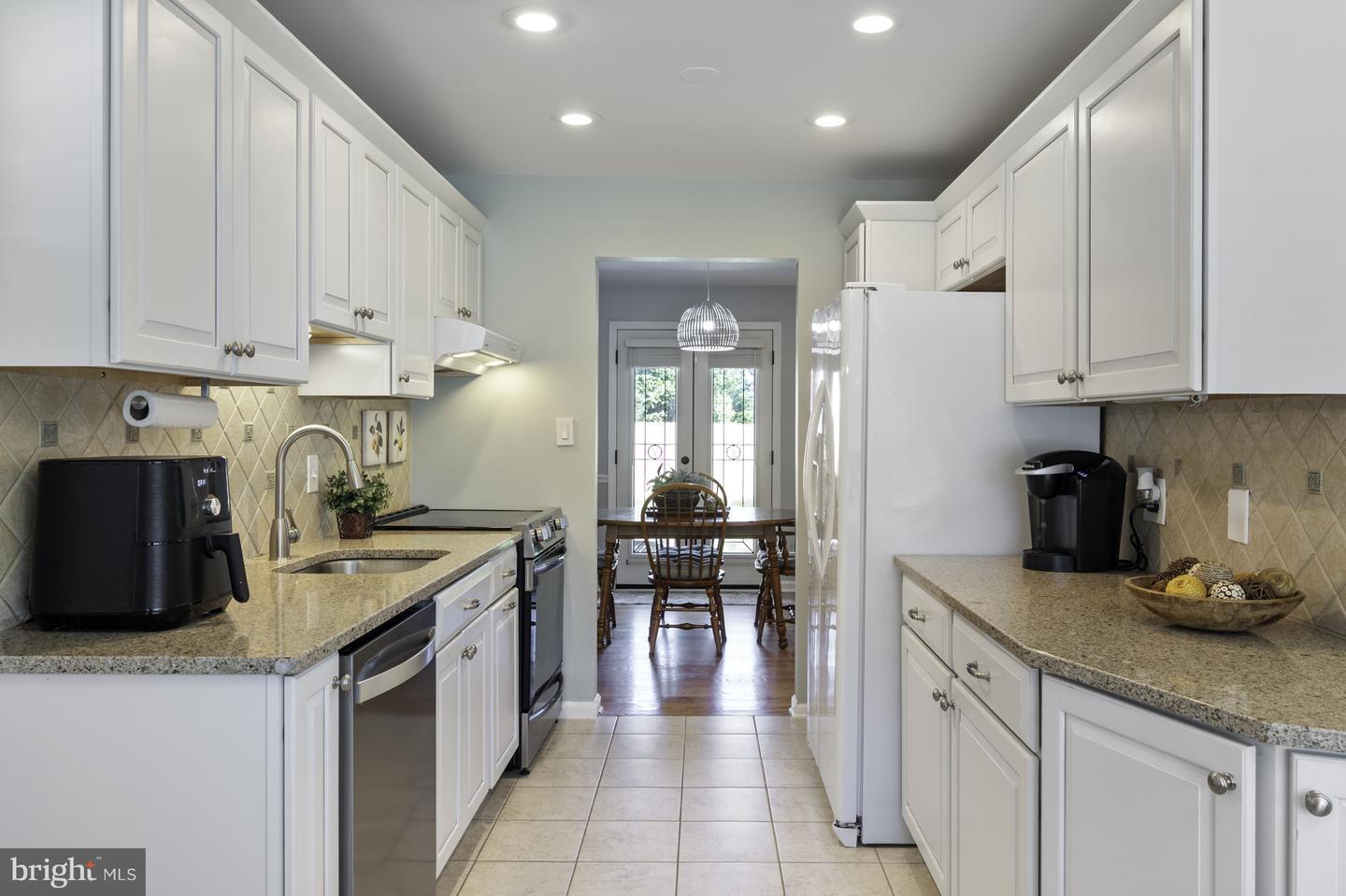 2232 CANDLEWOOD DR, ALEXANDRIA, Virginia 22308, 5 Bedrooms Bedrooms, ,2 BathroomsBathrooms,Residential,For sale,2232 CANDLEWOOD DR,VAFX2240864 MLS # VAFX2240864