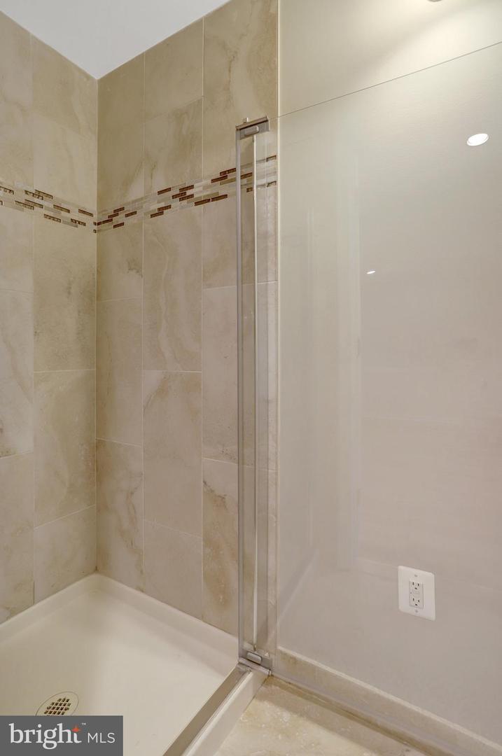 2149 DOMINION WAY, FALLS CHURCH, Virginia 22043, 4 Bedrooms Bedrooms, ,3 BathroomsBathrooms,Residential,For sale,2149 DOMINION WAY,VAFX2240886 MLS # VAFX2240886