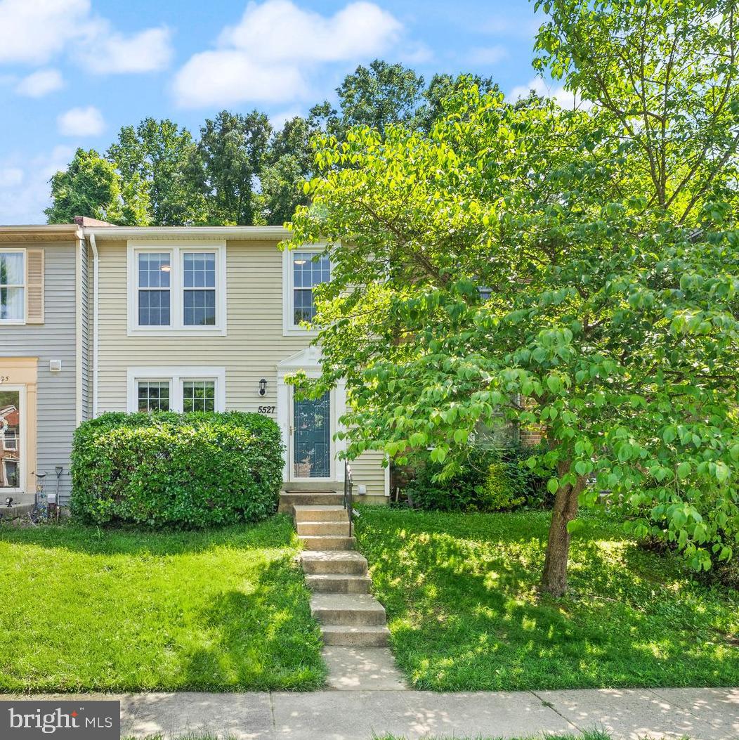 5527 INVERNESS WOODS CT, FAIRFAX, Virginia 22032, 3 Bedrooms Bedrooms, ,3 BathroomsBathrooms,Residential,For sale,5527 INVERNESS WOODS CT,VAFX2241084 MLS # VAFX2241084