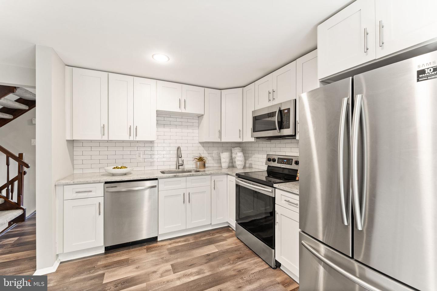 5527 INVERNESS WOODS CT, FAIRFAX, Virginia 22032, 3 Bedrooms Bedrooms, ,3 BathroomsBathrooms,Residential,For sale,5527 INVERNESS WOODS CT,VAFX2241084 MLS # VAFX2241084