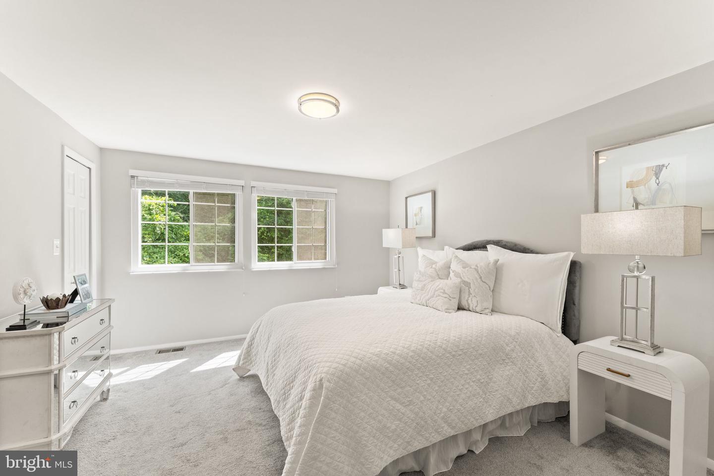 5527 INVERNESS WOODS CT, FAIRFAX, Virginia 22032, 3 Bedrooms Bedrooms, ,3 BathroomsBathrooms,Residential,For sale,5527 INVERNESS WOODS CT,VAFX2241084 MLS # VAFX2241084