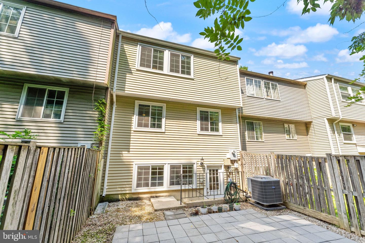 5527 INVERNESS WOODS CT, FAIRFAX, Virginia 22032, 3 Bedrooms Bedrooms, ,3 BathroomsBathrooms,Residential,For sale,5527 INVERNESS WOODS CT,VAFX2241084 MLS # VAFX2241084