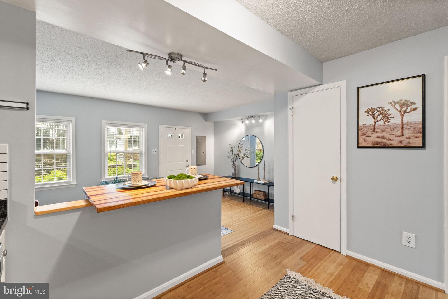 122 N BEDFORD ST #A, ARLINGTON, Virginia 22201, 1 Bedroom Bedrooms, ,1 BathroomBathrooms,Residential,For sale,122 N BEDFORD ST #A,VAAR2057660 MLS # VAAR2057660