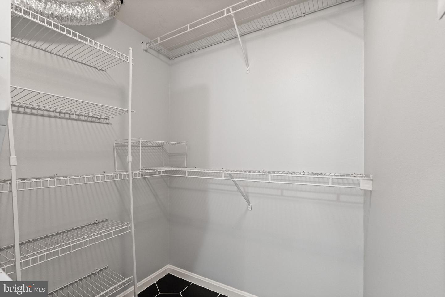 122 N BEDFORD ST #A, ARLINGTON, Virginia 22201, 1 Bedroom Bedrooms, ,1 BathroomBathrooms,Residential,For sale,122 N BEDFORD ST #A,VAAR2057660 MLS # VAAR2057660