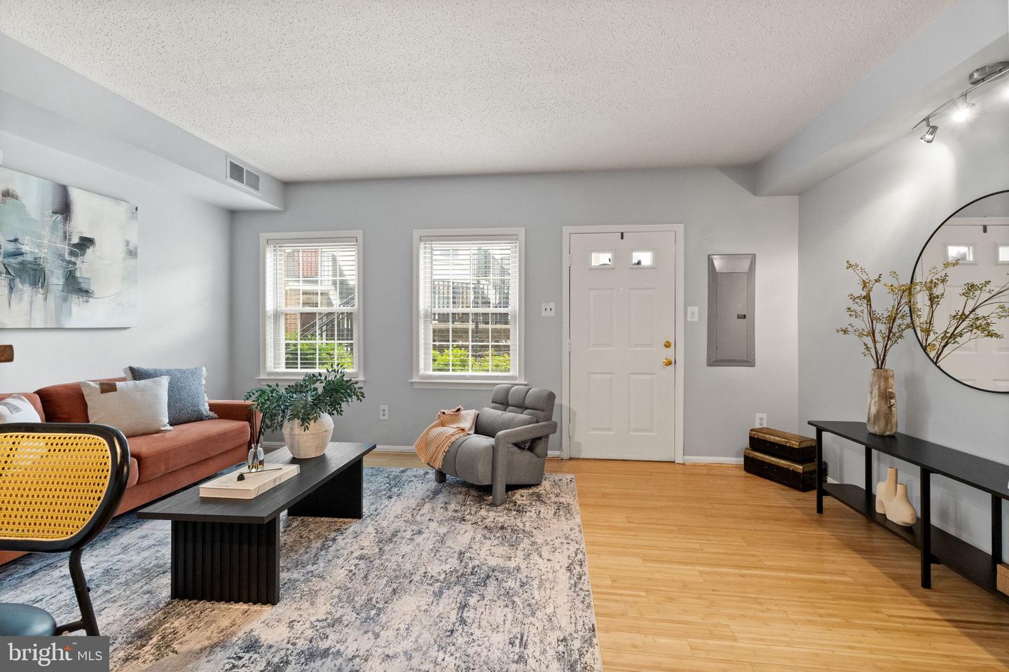 122 N BEDFORD ST #A, ARLINGTON, Virginia 22201, 1 Bedroom Bedrooms, ,1 BathroomBathrooms,Residential,For sale,122 N BEDFORD ST #A,VAAR2057660 MLS # VAAR2057660