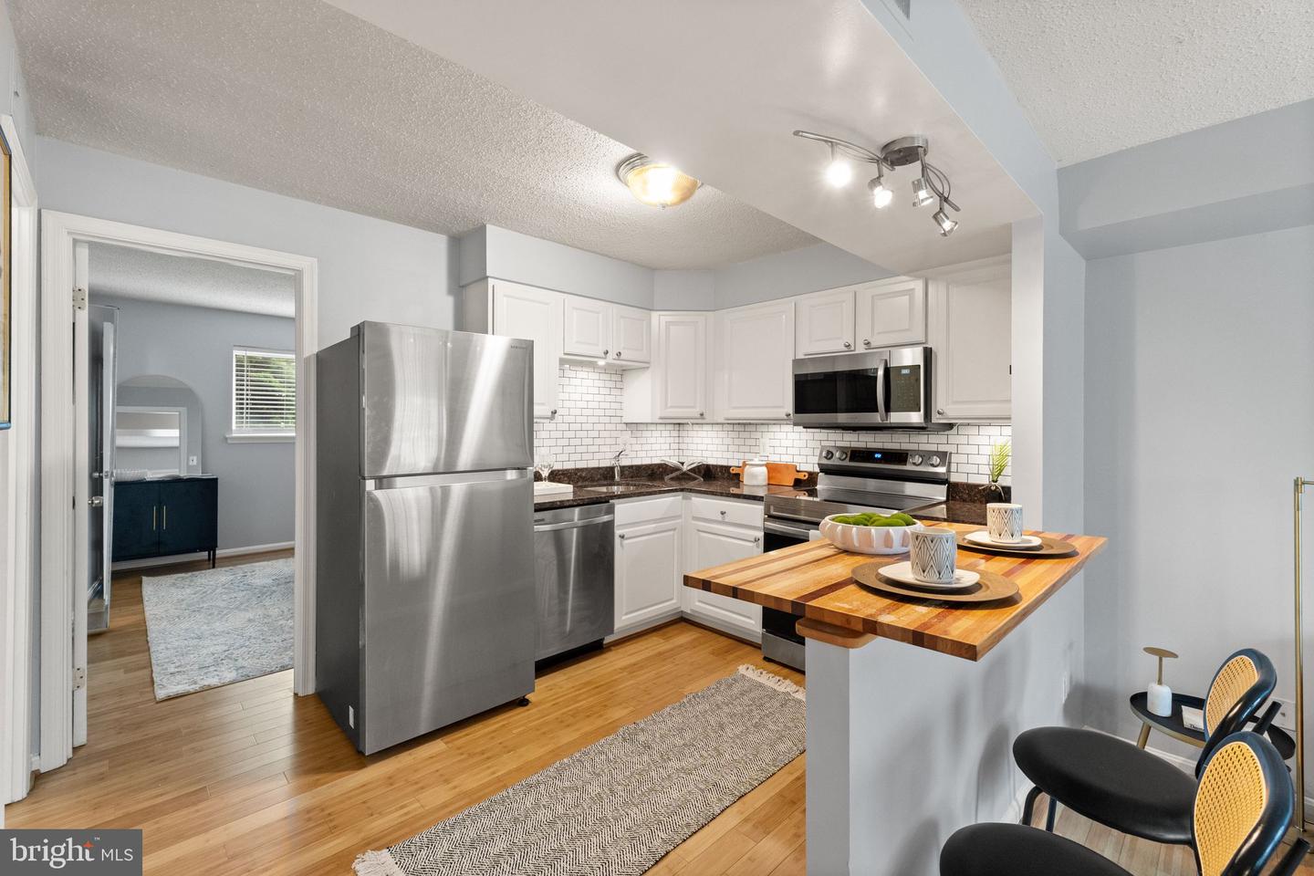 122 N BEDFORD ST #A, ARLINGTON, Virginia 22201, 1 Bedroom Bedrooms, ,1 BathroomBathrooms,Residential,For sale,122 N BEDFORD ST #A,VAAR2057660 MLS # VAAR2057660