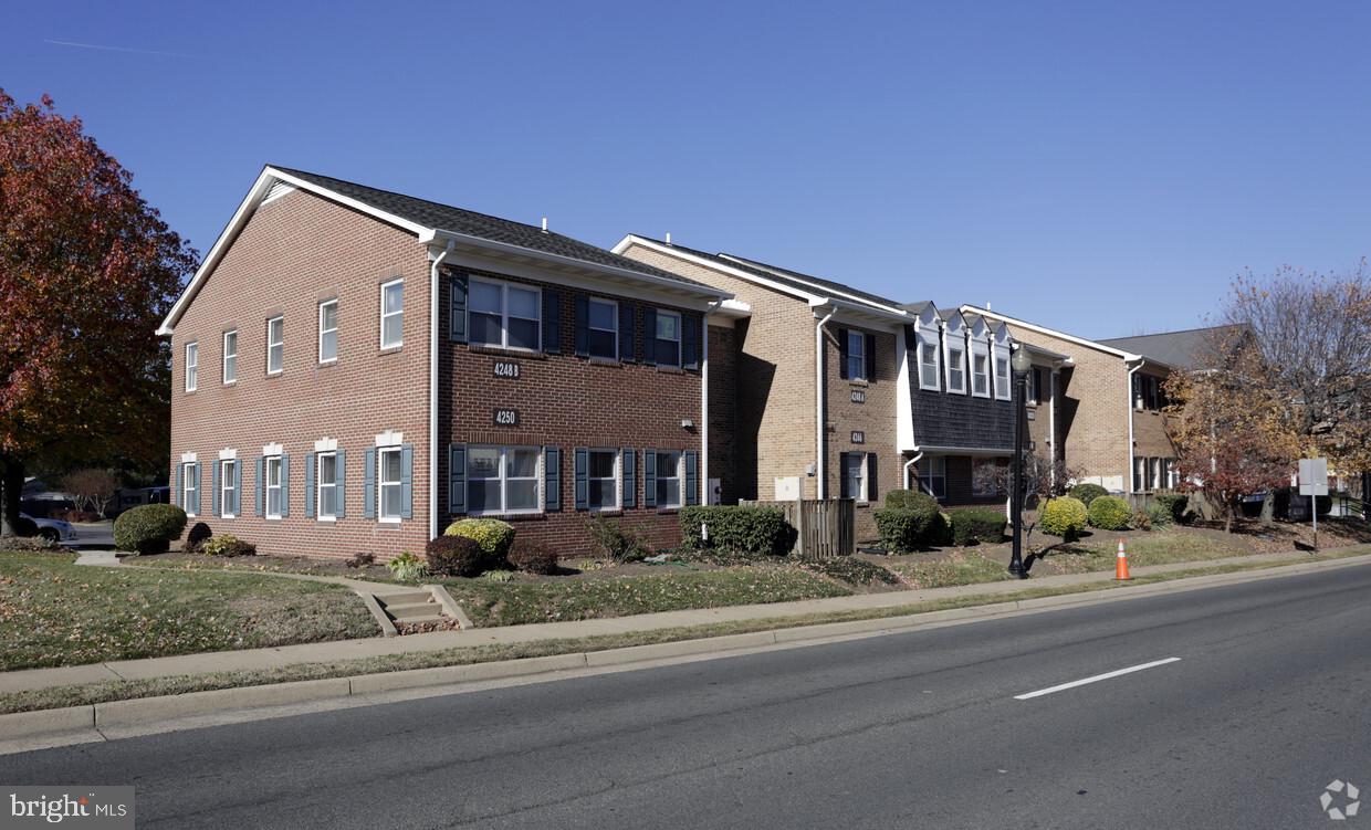 4248 CHAIN BRIDGE RD #B, FAIRFAX, Virginia 22030, ,Land,For sale,4248 CHAIN BRIDGE RD #B,VAFC2006290 MLS # VAFC2006290