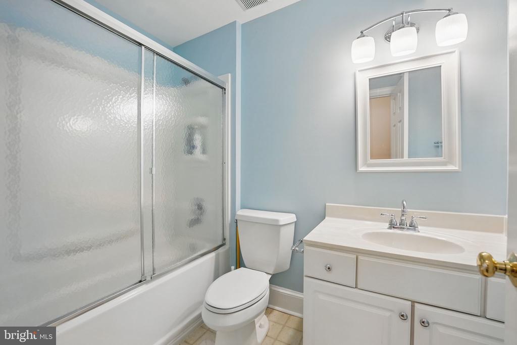 10104 BLANDFIELD LN, FREDERICKSBURG, Virginia 22408, 3 Bedrooms Bedrooms, ,3 BathroomsBathrooms,Residential,THE GREENS AT LE,10104 BLANDFIELD LN,VASP2033088 MLS # VASP2033088