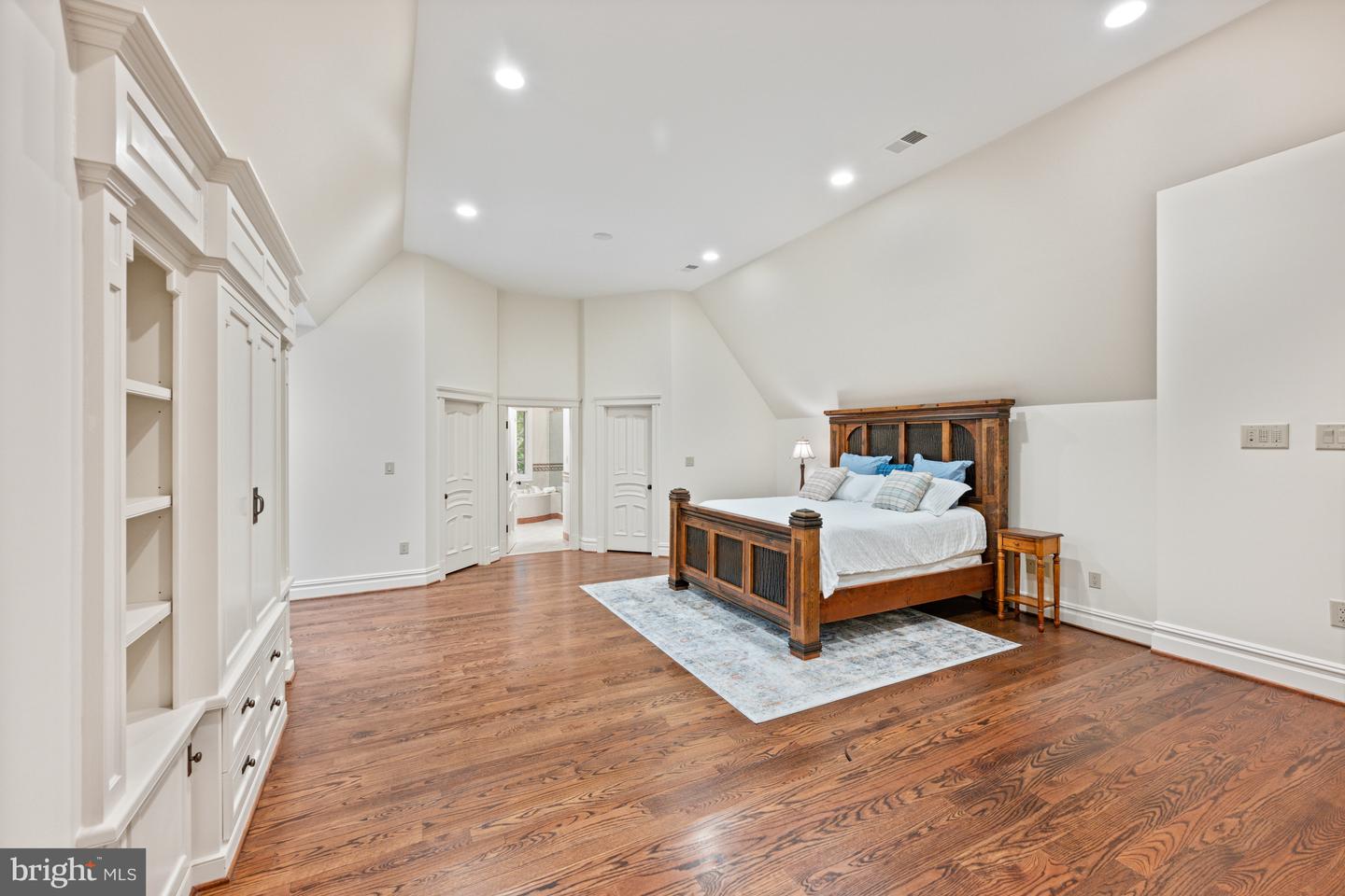601 UTTERBACK STORE RD, GREAT FALLS, Virginia 22066, 5 Bedrooms Bedrooms, ,5 BathroomsBathrooms,Residential,For sale,601 UTTERBACK STORE RD,VAFX2241716 MLS # VAFX2241716