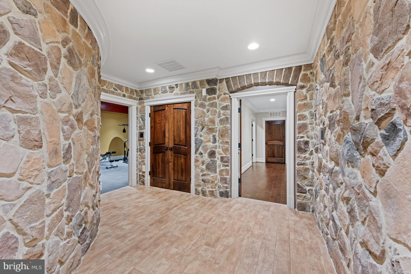 601 UTTERBACK STORE RD, GREAT FALLS, Virginia 22066, 5 Bedrooms Bedrooms, ,5 BathroomsBathrooms,Residential,For sale,601 UTTERBACK STORE RD,VAFX2241716 MLS # VAFX2241716