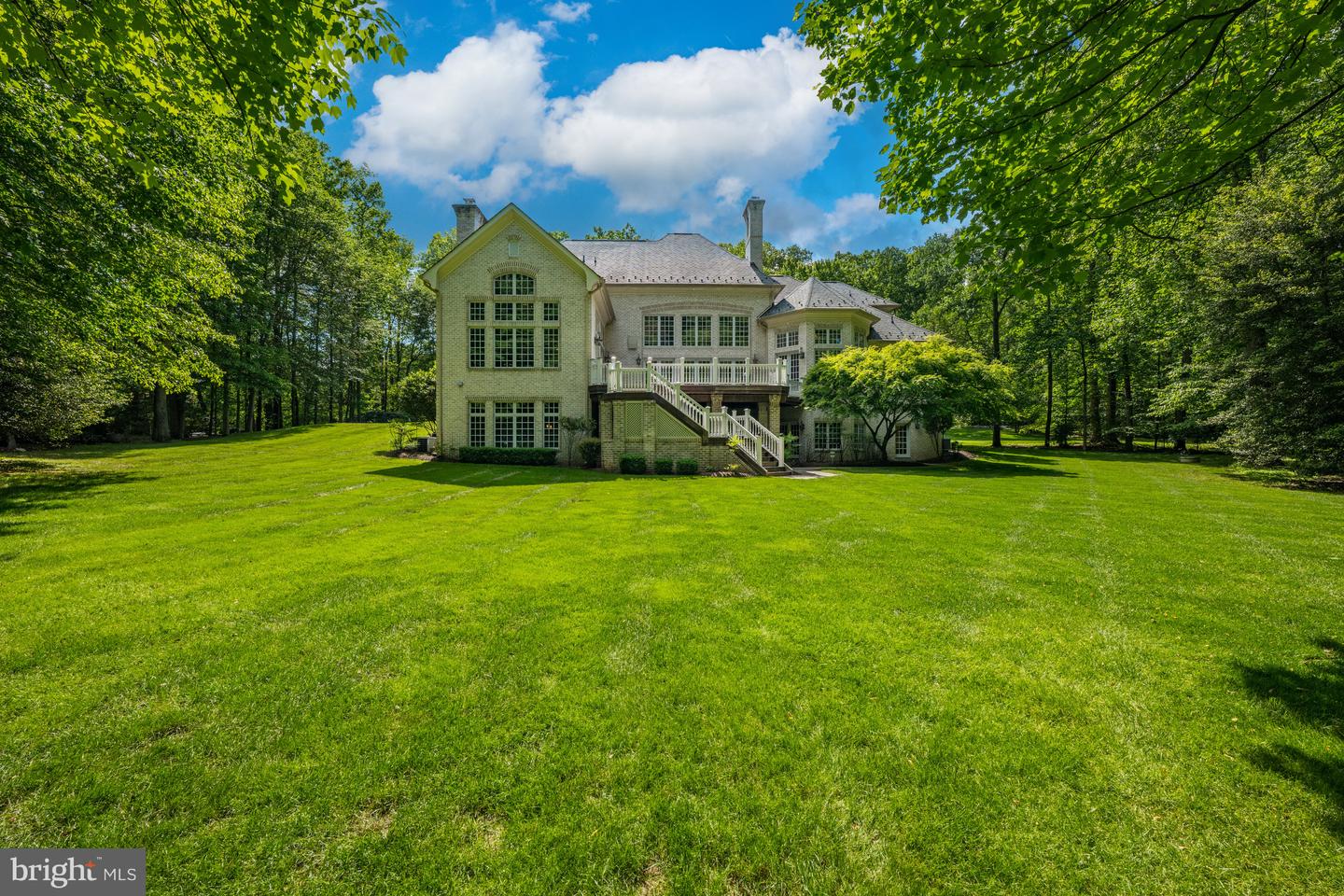 601 UTTERBACK STORE RD, GREAT FALLS, Virginia 22066, 5 Bedrooms Bedrooms, ,5 BathroomsBathrooms,Residential,For sale,601 UTTERBACK STORE RD,VAFX2241716 MLS # VAFX2241716