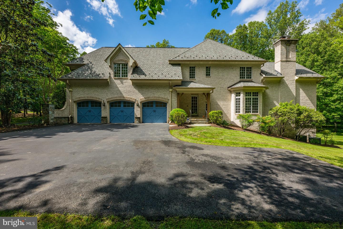 601 UTTERBACK STORE RD, GREAT FALLS, Virginia 22066, 5 Bedrooms Bedrooms, ,5 BathroomsBathrooms,Residential,For sale,601 UTTERBACK STORE RD,VAFX2241716 MLS # VAFX2241716
