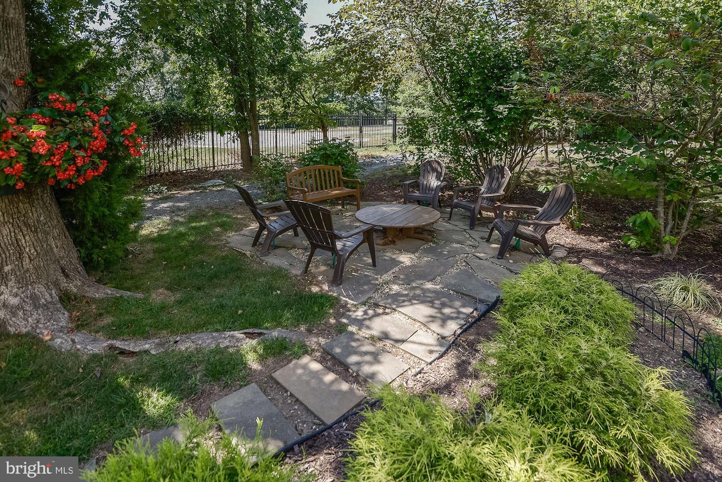 19375 CYPRESS RIDGE TER #212, LEESBURG, Virginia 20176, 3 Bedrooms Bedrooms, 8 Rooms Rooms,2 BathroomsBathrooms,Residential,For sale,19375 CYPRESS RIDGE TER #212,VALO2097230 MLS # VALO2097230