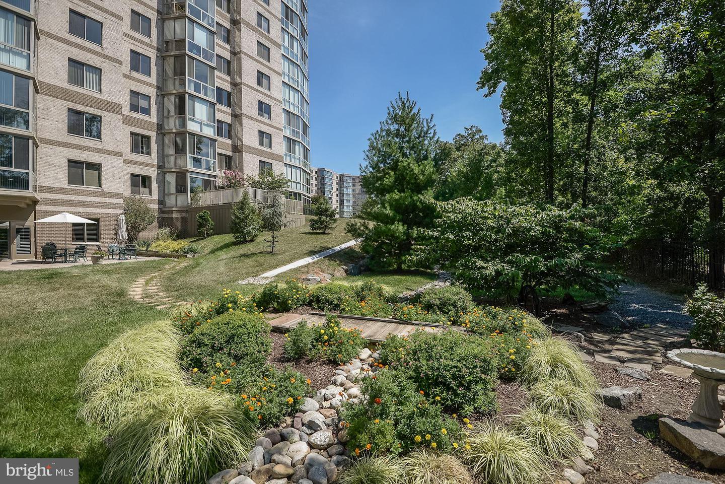 19375 CYPRESS RIDGE TER #212, LEESBURG, Virginia 20176, 3 Bedrooms Bedrooms, 8 Rooms Rooms,2 BathroomsBathrooms,Residential,For sale,19375 CYPRESS RIDGE TER #212,VALO2097230 MLS # VALO2097230