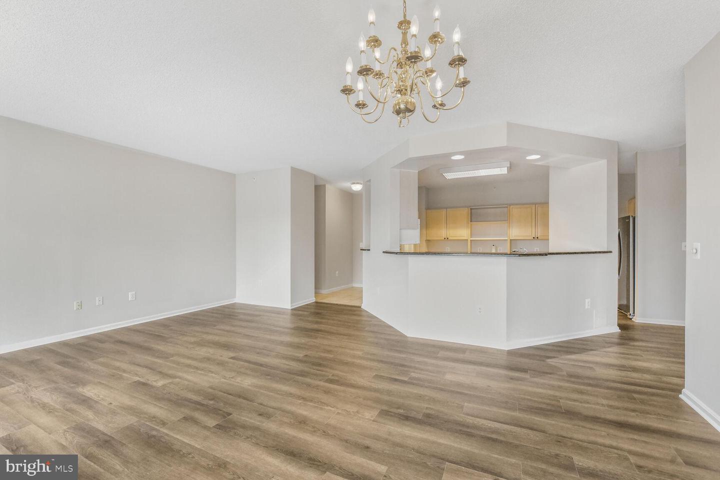 19375 CYPRESS RIDGE TER #212, LEESBURG, Virginia 20176, 3 Bedrooms Bedrooms, 8 Rooms Rooms,2 BathroomsBathrooms,Residential,For sale,19375 CYPRESS RIDGE TER #212,VALO2097230 MLS # VALO2097230