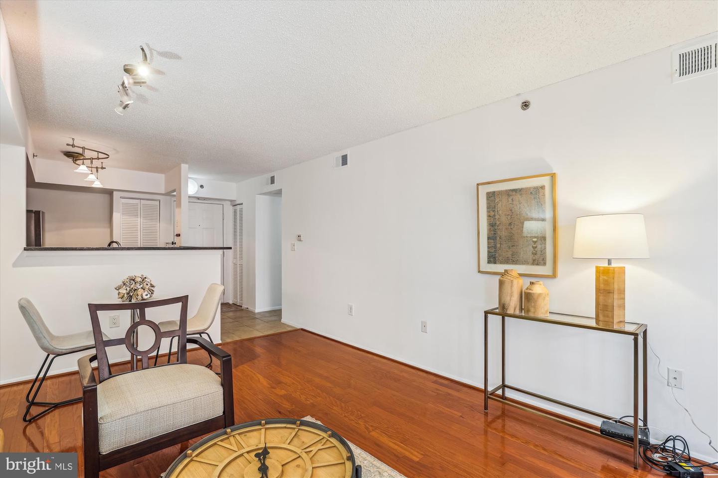 1001 N VERMONT ST #812, ARLINGTON, Virginia 22201, 1 Bedroom Bedrooms, ,1 BathroomBathrooms,Residential,For sale,1001 N VERMONT ST #812,VAAR2057842 MLS # VAAR2057842