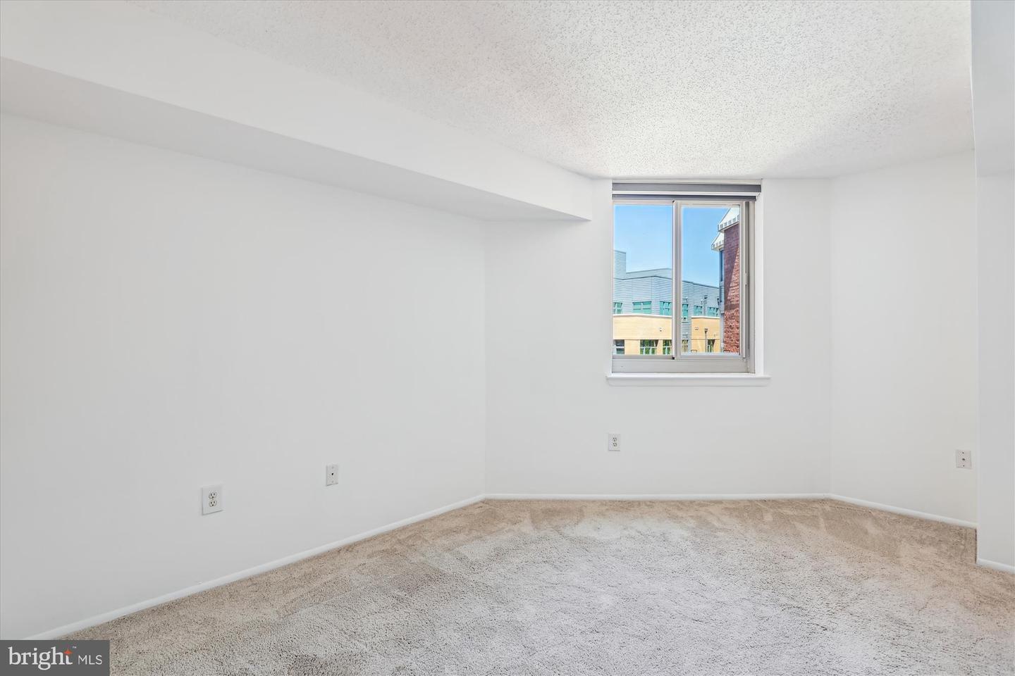 1001 N VERMONT ST #812, ARLINGTON, Virginia 22201, 1 Bedroom Bedrooms, ,1 BathroomBathrooms,Residential,For sale,1001 N VERMONT ST #812,VAAR2057842 MLS # VAAR2057842