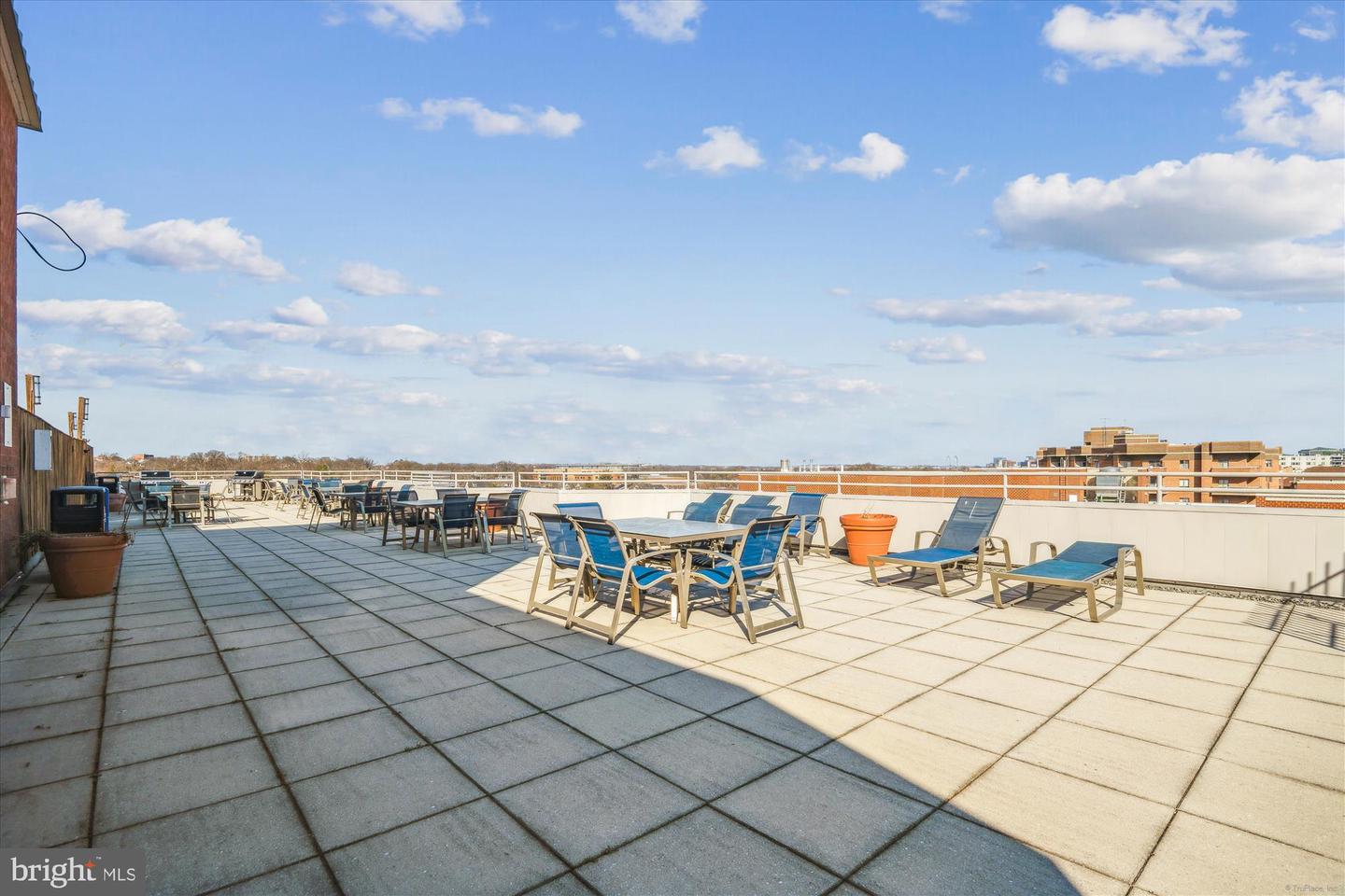 1001 N VERMONT ST #812, ARLINGTON, Virginia 22201, 1 Bedroom Bedrooms, ,1 BathroomBathrooms,Residential,For sale,1001 N VERMONT ST #812,VAAR2057842 MLS # VAAR2057842
