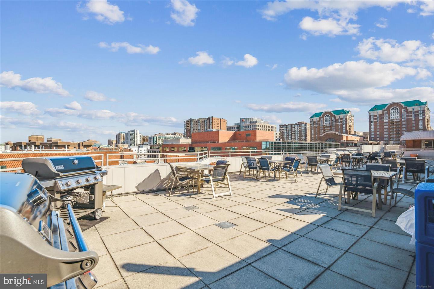 1001 N VERMONT ST #812, ARLINGTON, Virginia 22201, 1 Bedroom Bedrooms, ,1 BathroomBathrooms,Residential,For sale,1001 N VERMONT ST #812,VAAR2057842 MLS # VAAR2057842