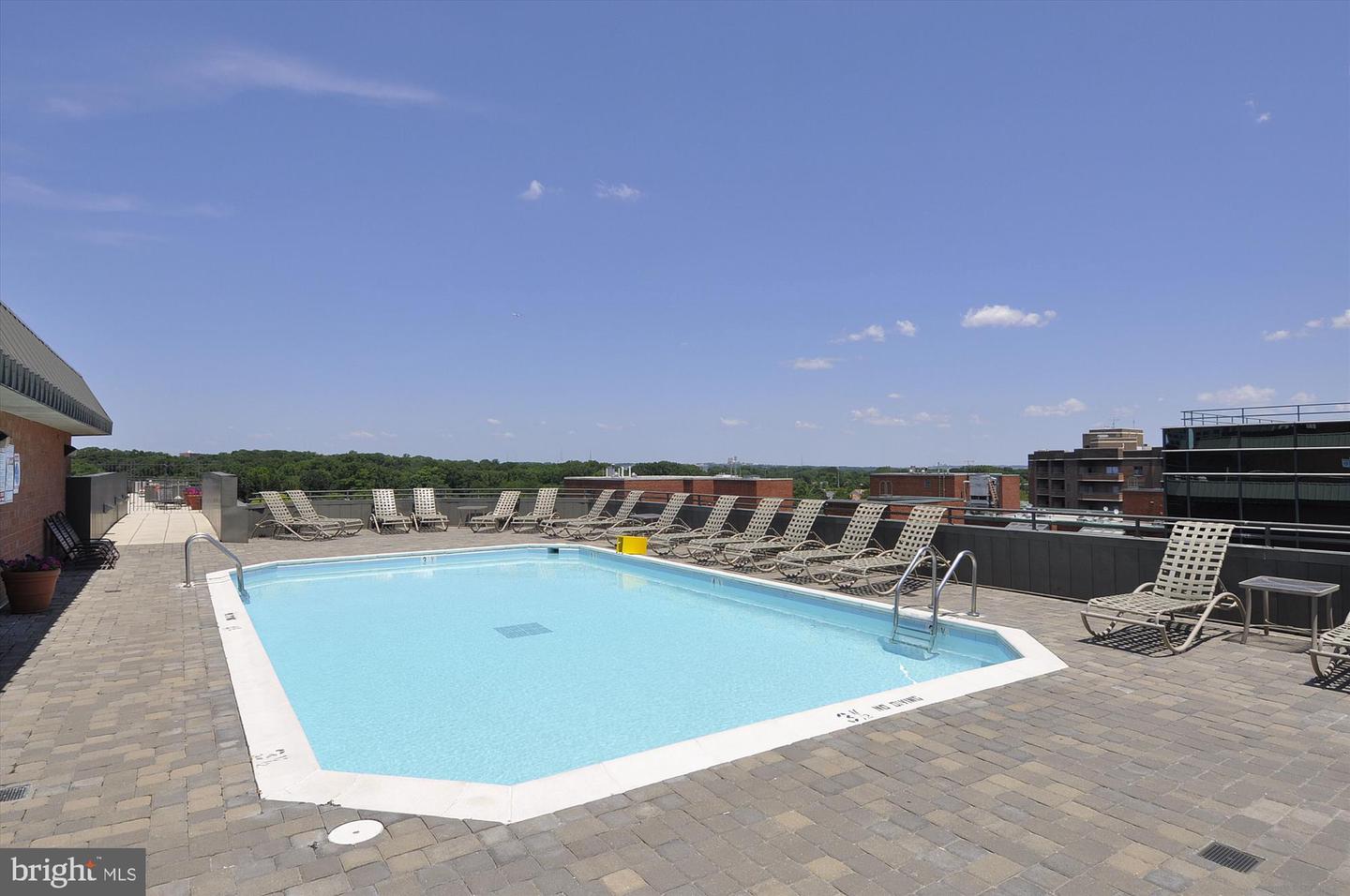 1001 N VERMONT ST #812, ARLINGTON, Virginia 22201, 1 Bedroom Bedrooms, ,1 BathroomBathrooms,Residential,For sale,1001 N VERMONT ST #812,VAAR2057842 MLS # VAAR2057842