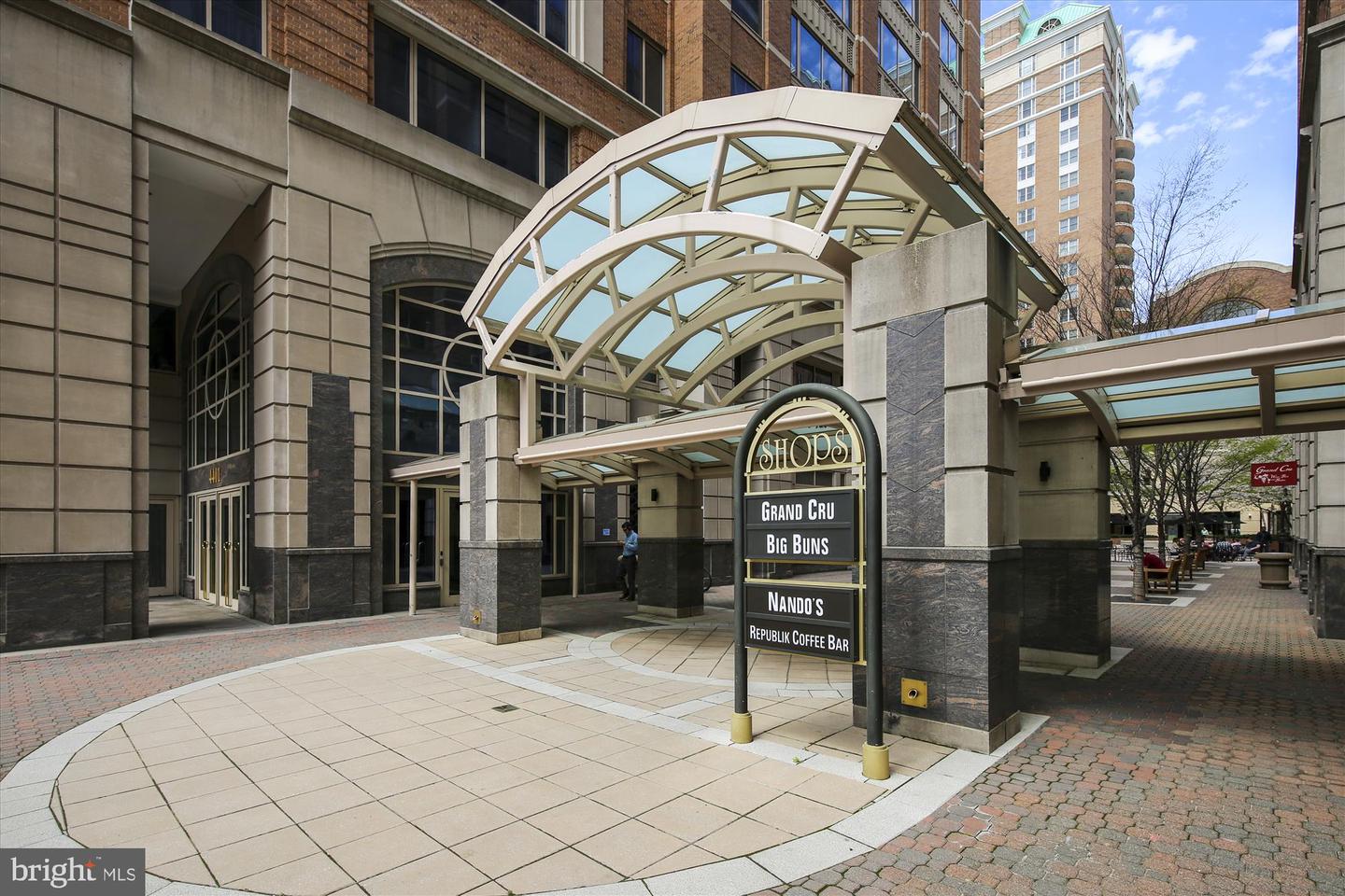 1001 N VERMONT ST #812, ARLINGTON, Virginia 22201, 1 Bedroom Bedrooms, ,1 BathroomBathrooms,Residential,For sale,1001 N VERMONT ST #812,VAAR2057842 MLS # VAAR2057842