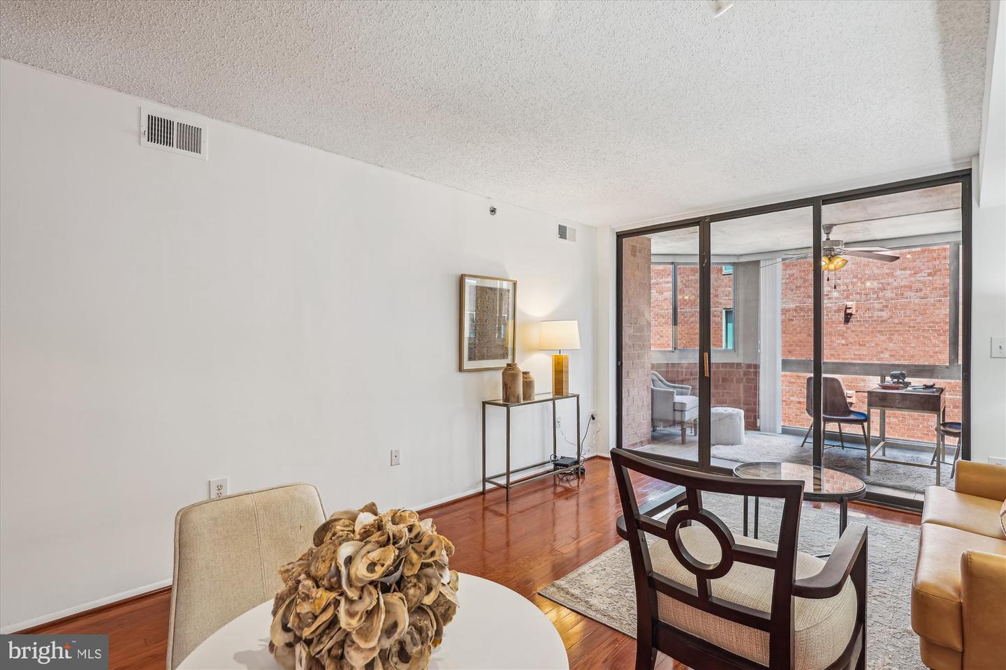 1001 N VERMONT ST #812, ARLINGTON, Virginia 22201, 1 Bedroom Bedrooms, ,1 BathroomBathrooms,Residential,For sale,1001 N VERMONT ST #812,VAAR2057842 MLS # VAAR2057842
