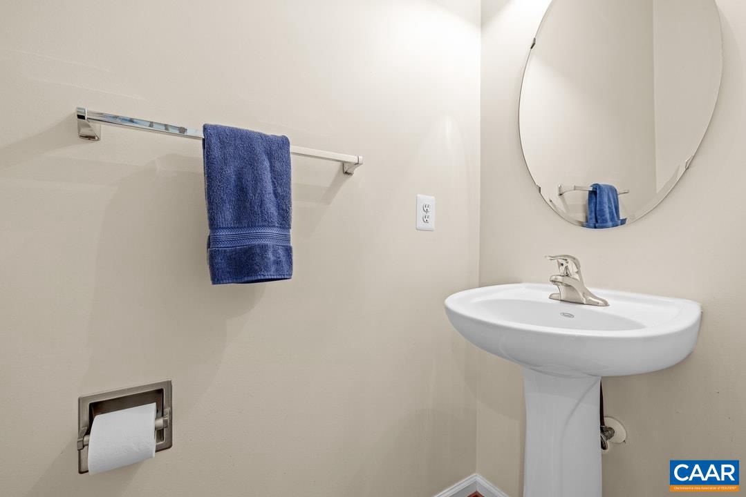 154 FOXMOOR RD, TROY, Virginia 22974, 4 Bedrooms Bedrooms, ,2 BathroomsBathrooms,Residential,For sale,154 FOXMOOR RD,664701 MLS # 664701