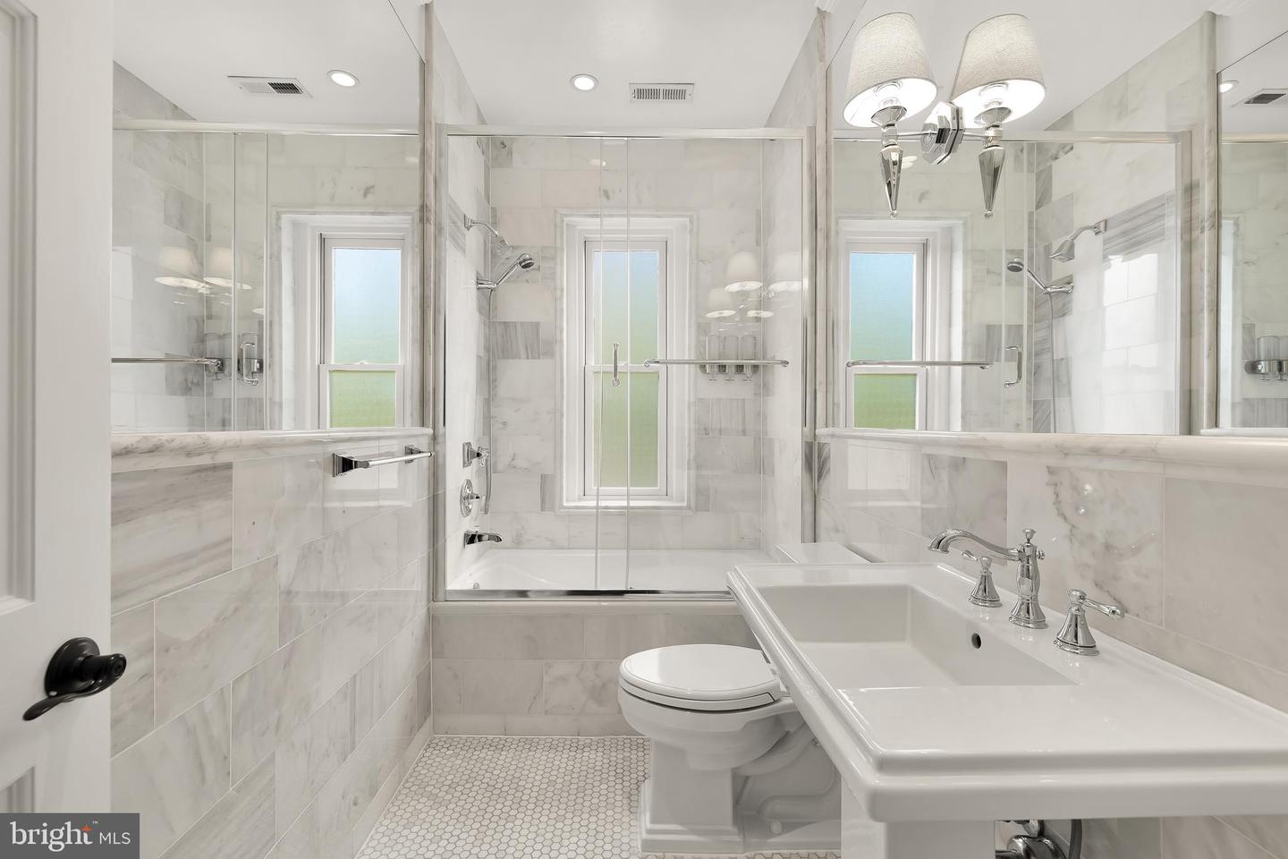 2200 DECATUR PL NW, WASHINGTON, District Of Columbia 20008, 5 Bedrooms Bedrooms, ,4 BathroomsBathrooms,Residential,For sale,2200 DECATUR PL NW,DCDC2201524 MLS # DCDC2201524